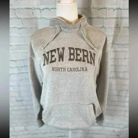 NEW BERN North Carolina mock Neck Gray sweatshirt Woman’s M BASIX OF America - Picture 2 of 15
